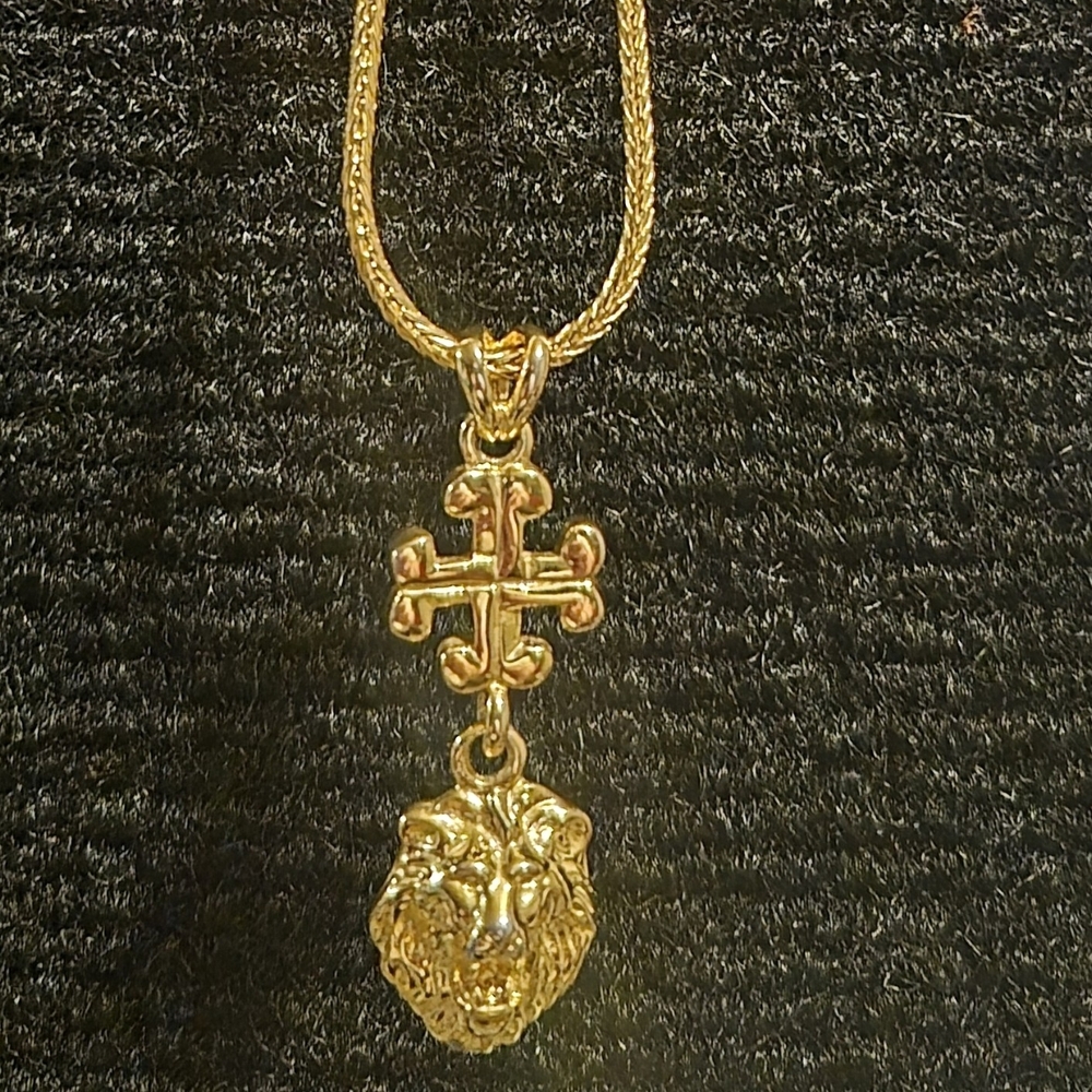 Vintage Anne Klein Gold Lion and Cross Necklace